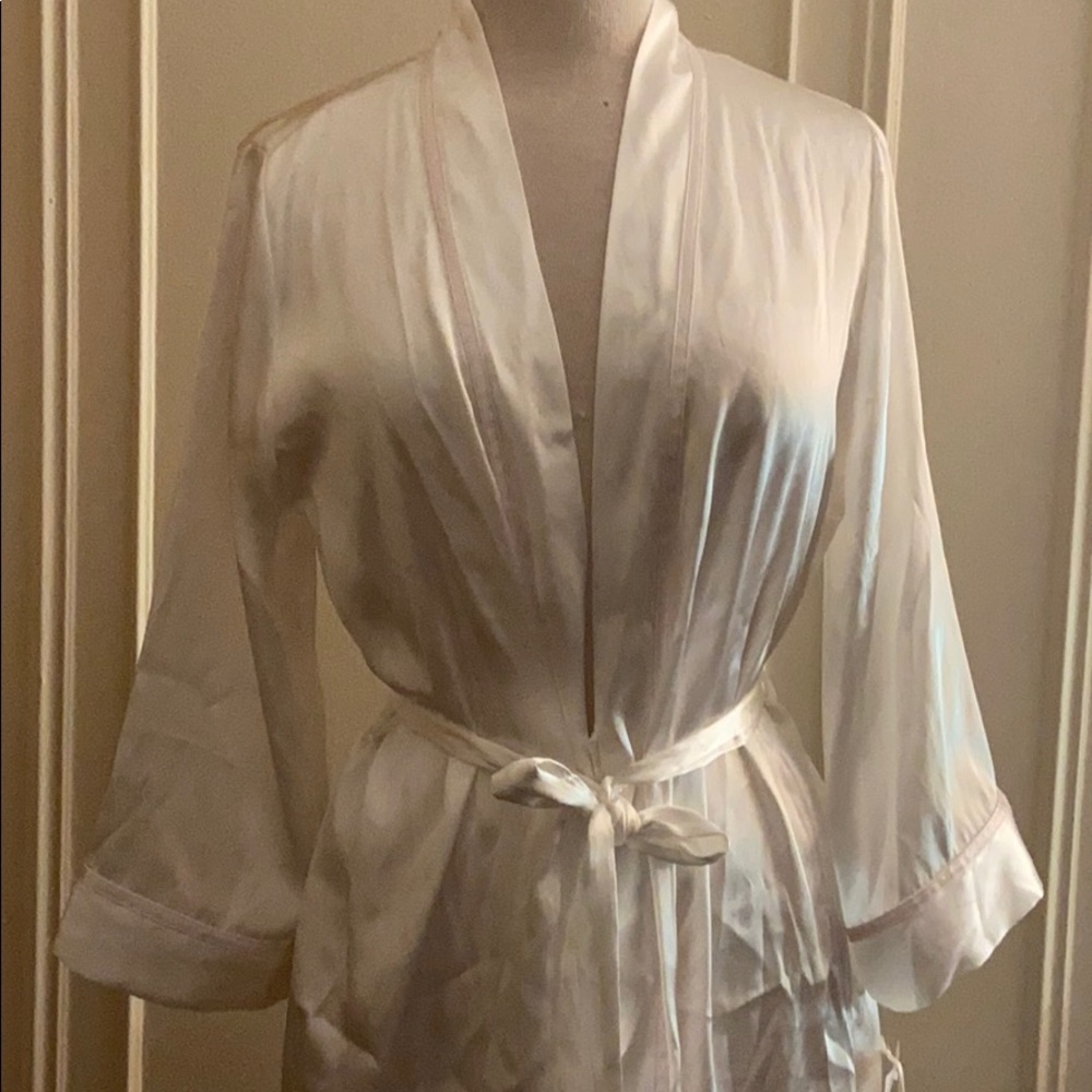Linea Donatella Ivory “Mrs” robe NWT! - Picture 11 of 12